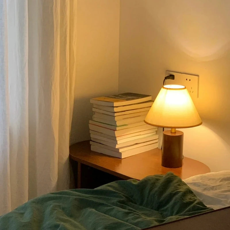 Vintage Pleated Fabric Table Lamp