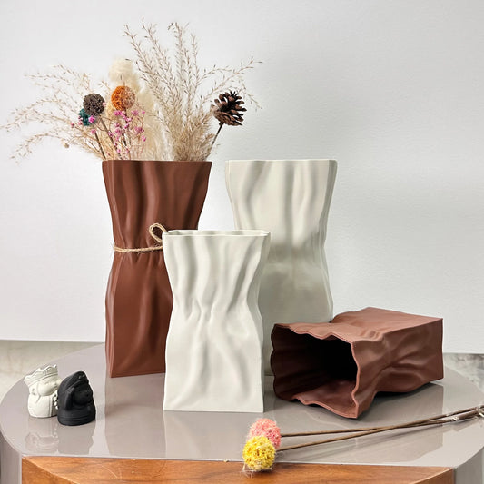 2 Piece Set of Pleated Paper Bag Flower Vases