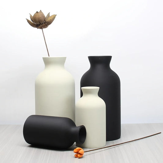 2pc Elegant Black/White Flower Vases